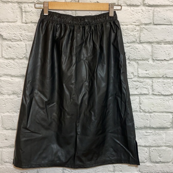New R | Label The Reset Black Vegan Leather Aline Skirt Size XS - Picture 2 of 3